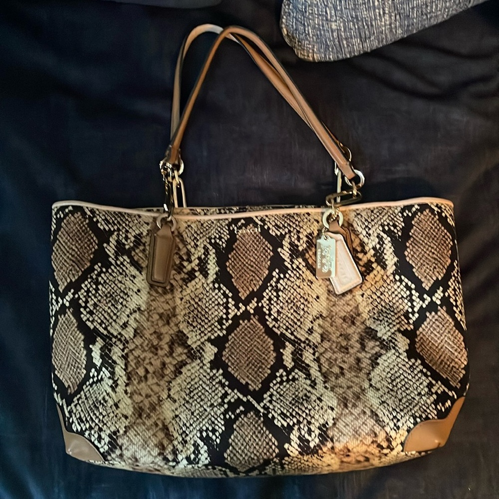 Coach tote
